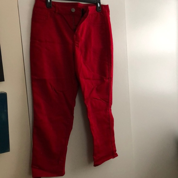 Red capris - Picture 1 of 2